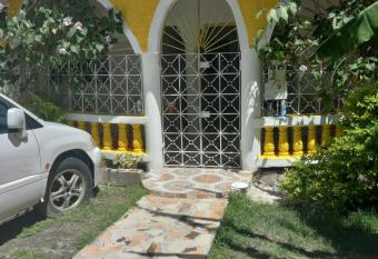 Fay Guest House has Balcony rooms