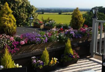 Bed & Breakfast Fieldview allows 18 year olds to book a room
