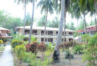 Coconhuts Beach Resort has Balcony rooms