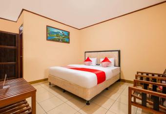 OYO 2900 New Bukit Kasih allows 18 year olds to book a room