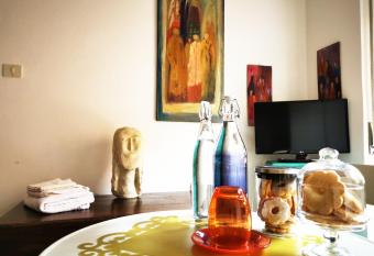 Amariglio Apartment has Balcony rooms