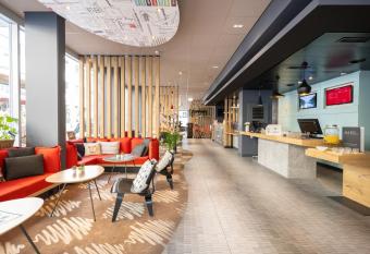 ibis Geneve Centre Lac allows 18 year olds to book a room