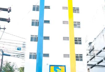 Hotel Boa Viagem Aeroporto allows 18 year olds to book a room