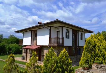 Sichanova Guest House has Balcony rooms