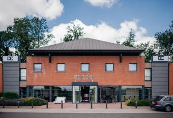 DC Hotel Charleroi Airport allows 18 year olds to book a room
