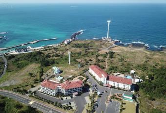 Blue Hawaii Hotel has Balcony rooms