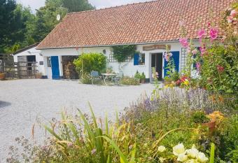 Apart - Country at Tingry allows 18 year olds to book a room