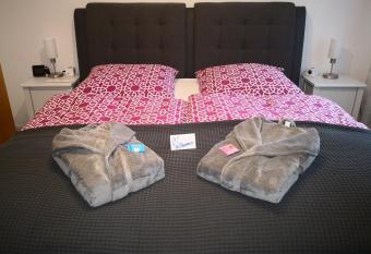 Boutique-Apartment-Scherer has Balcony rooms