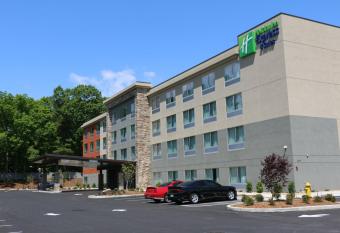 Holiday Inn Express & Suites Hendersonville Se - Flat Rock By IHG allows 18 year olds to book a room