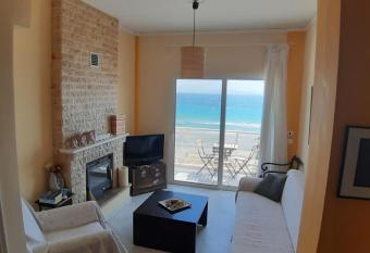 Apartment Michalis by the Sea allows 18 year olds to book a room