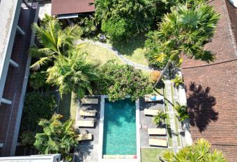 Lemon Guest House has Balcony rooms