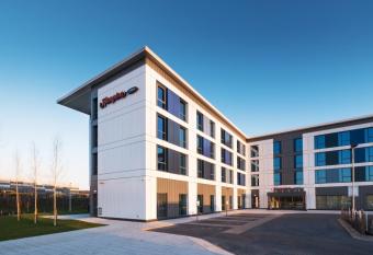 Hampton By Hilton Aberdeen Airport allows 18 year olds to book a room