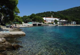Hotel Solitudo has Balcony rooms
