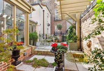 Gardiner Lodge allows 18 year olds to book a room