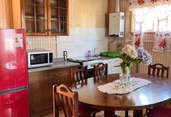 Caba  as y Hospedaje Parque los Volcanes allows 18 year olds to book a room