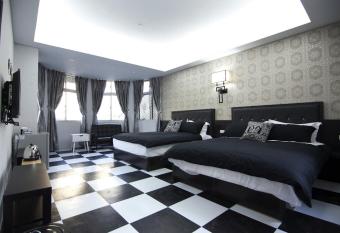 Chao Daily Rent has Balcony rooms