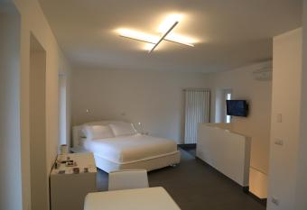 Duo Rooms has Balcony rooms