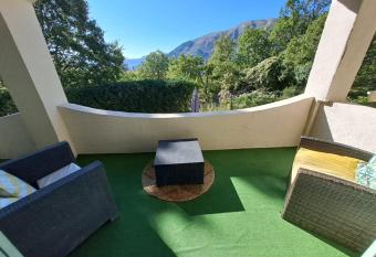 Villa Regain Chambres et table d h  tes allows 18 year olds to book a room