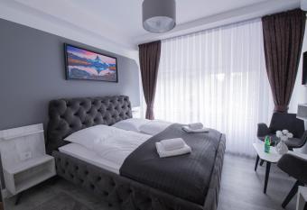 Heidepension Bispingen has Balcony rooms