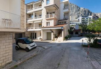 Apartments by the sea Duce, Omis - 5973 has Balcony rooms