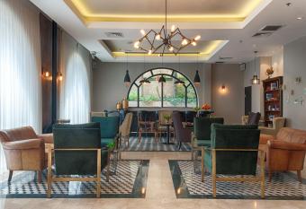 Eldan Hotel allows 18 year olds to book a room