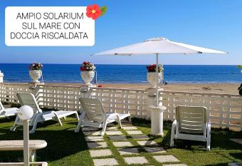 Casa Genny allows 18 year olds to book a room