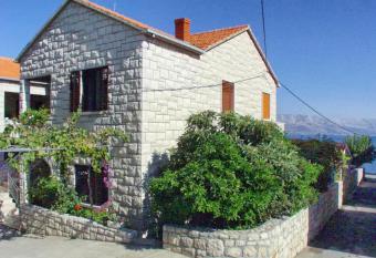 Apartments by the sea Postira, Brac - 9241 has Smoking/Balcony rooms