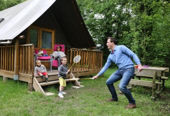Camping le Nid du Parc has Balcony rooms