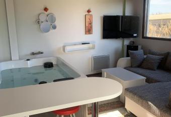 Apartamentos la Vega de Granada has Balcony rooms