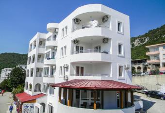 Hotel Galeb has Balcony rooms