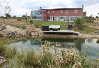 Finca el enebro has Balcony rooms