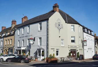 The Kings Arms allows 18 year olds to book a room