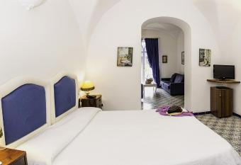 Hotel Giordano has Balcony rooms