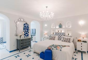 Hotel Villa Maria has Balcony rooms