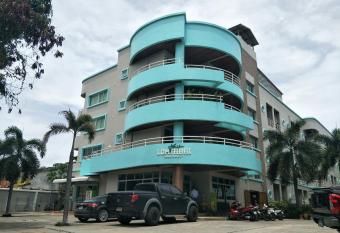 Lomsabai Apartments has Balcony rooms