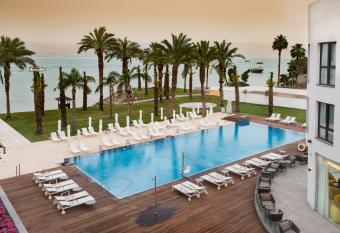 U Boutique Kinneret by the Sea of Galilee allows 18 year olds to book a room