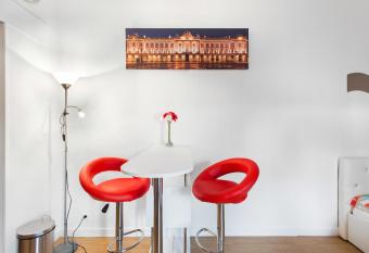 Nouvel Oasis Toulouse Saint Cyprien has Balcony rooms