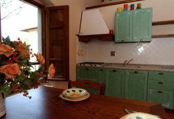 Agriturismo Poggio Arioso allows 18 year olds to book a room