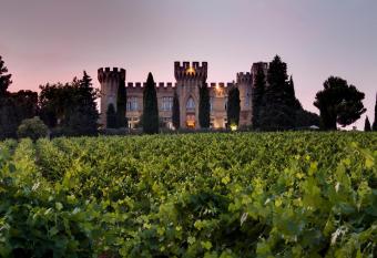Hostellerie du Ch  teau des Fines Roches has Balcony rooms