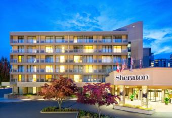 Sheraton Vancouver Airport Hotel has Balcony rooms