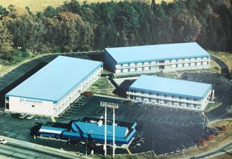 Flagship Inn allows 18 year olds to book a room