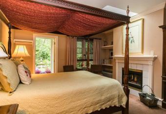 Hidden Garden Cottages & Suites allows 18 year olds to book a room