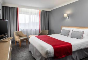 OYO Flagship London Finchley allows 18 year olds to book a room