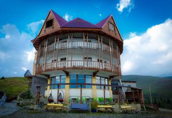 Casa Dacilor Liberi has Balcony rooms