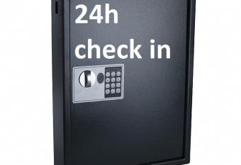 P63 City Rooms N  rnberg Center has Balcony rooms