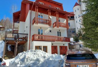 Studio Roland has Balcony rooms