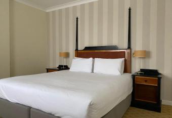 Brook Mollington Banastre Hotel & Spa allows 18 year olds to book a room