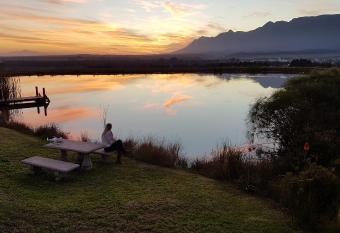Kwetu Guest Farm has rooms with a private hot tub