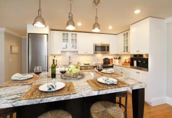 The Newport Lofts - 548 Thames Street has Balcony rooms