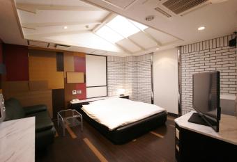 Noa Hotel Toyotaminami (Adult Only) has Smoking rooms